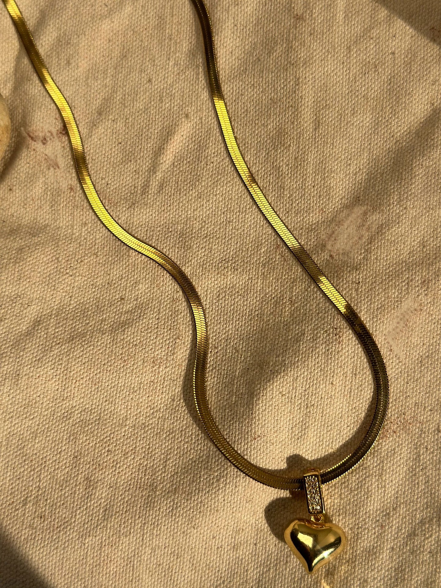 LUVINA NECKLACE