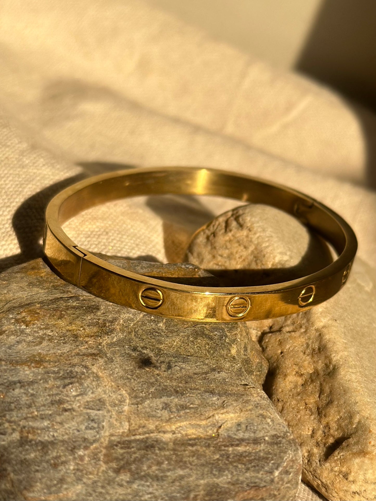 SOLACE BANGLE