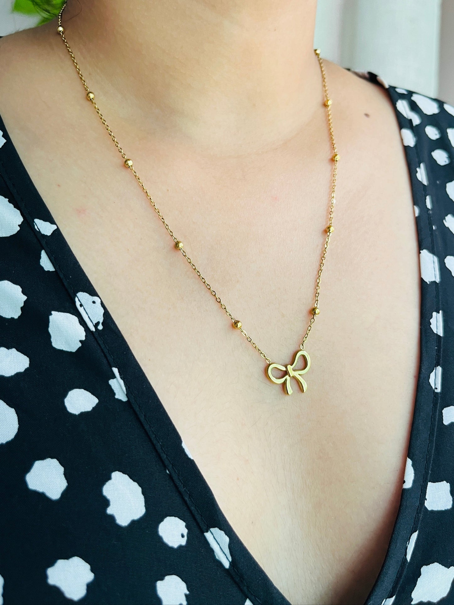 BELLEBOW NECKLACE