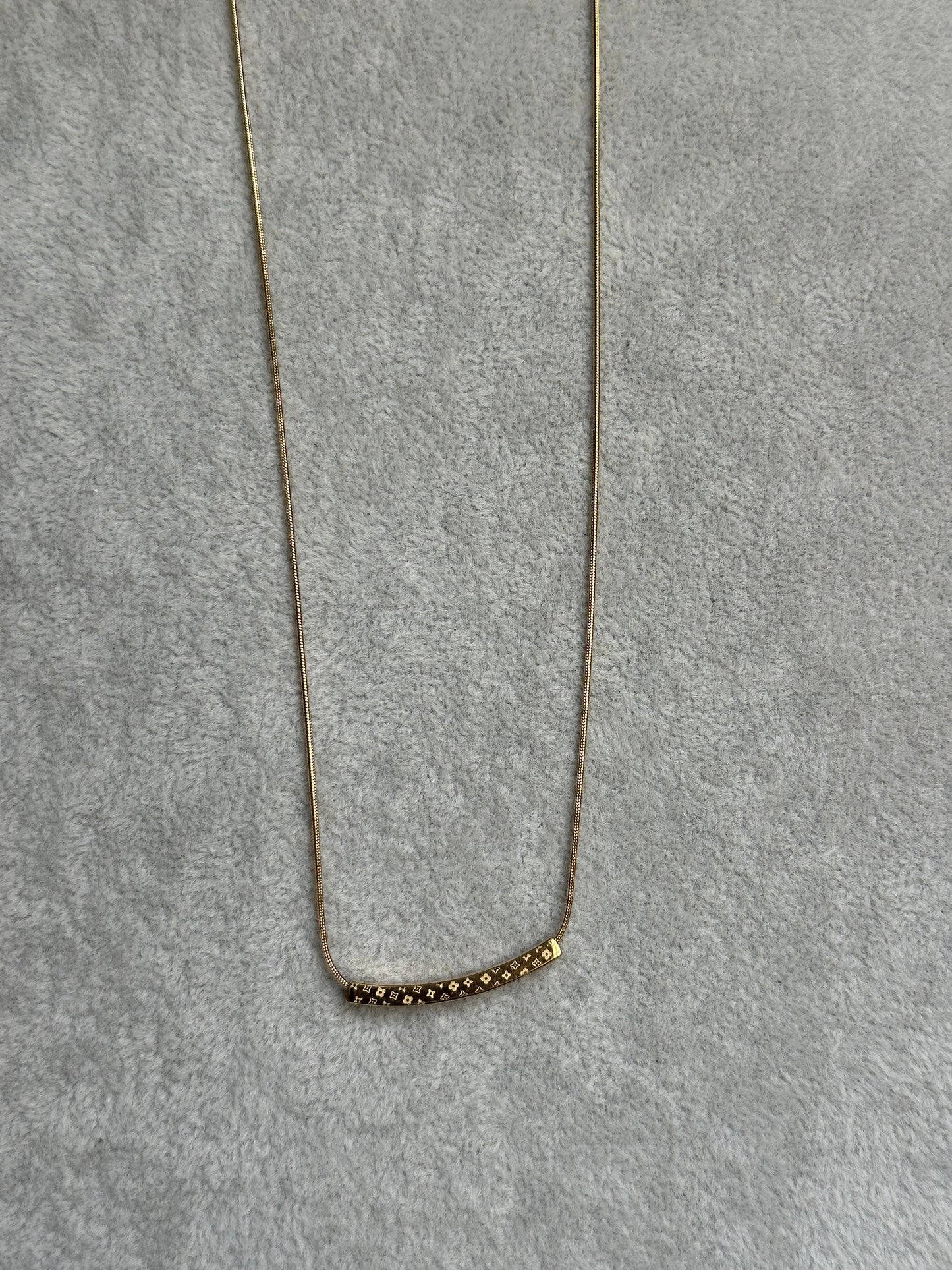ELARA NECKLACE