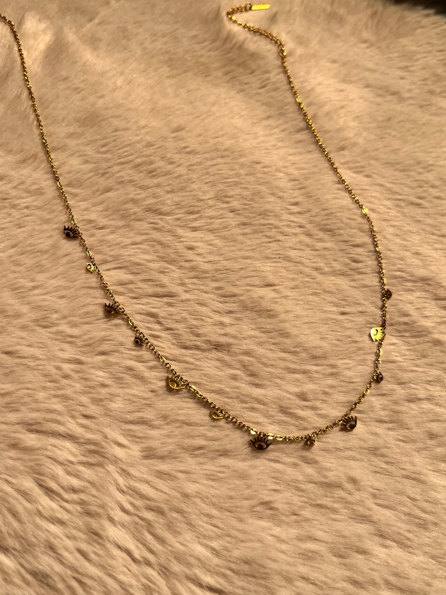 EVIL EYE NECKLACE