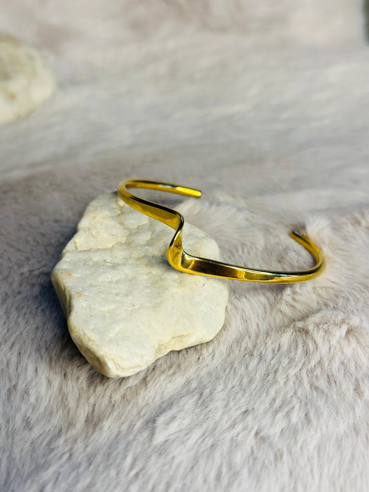 AERIS CURVE BANGLE