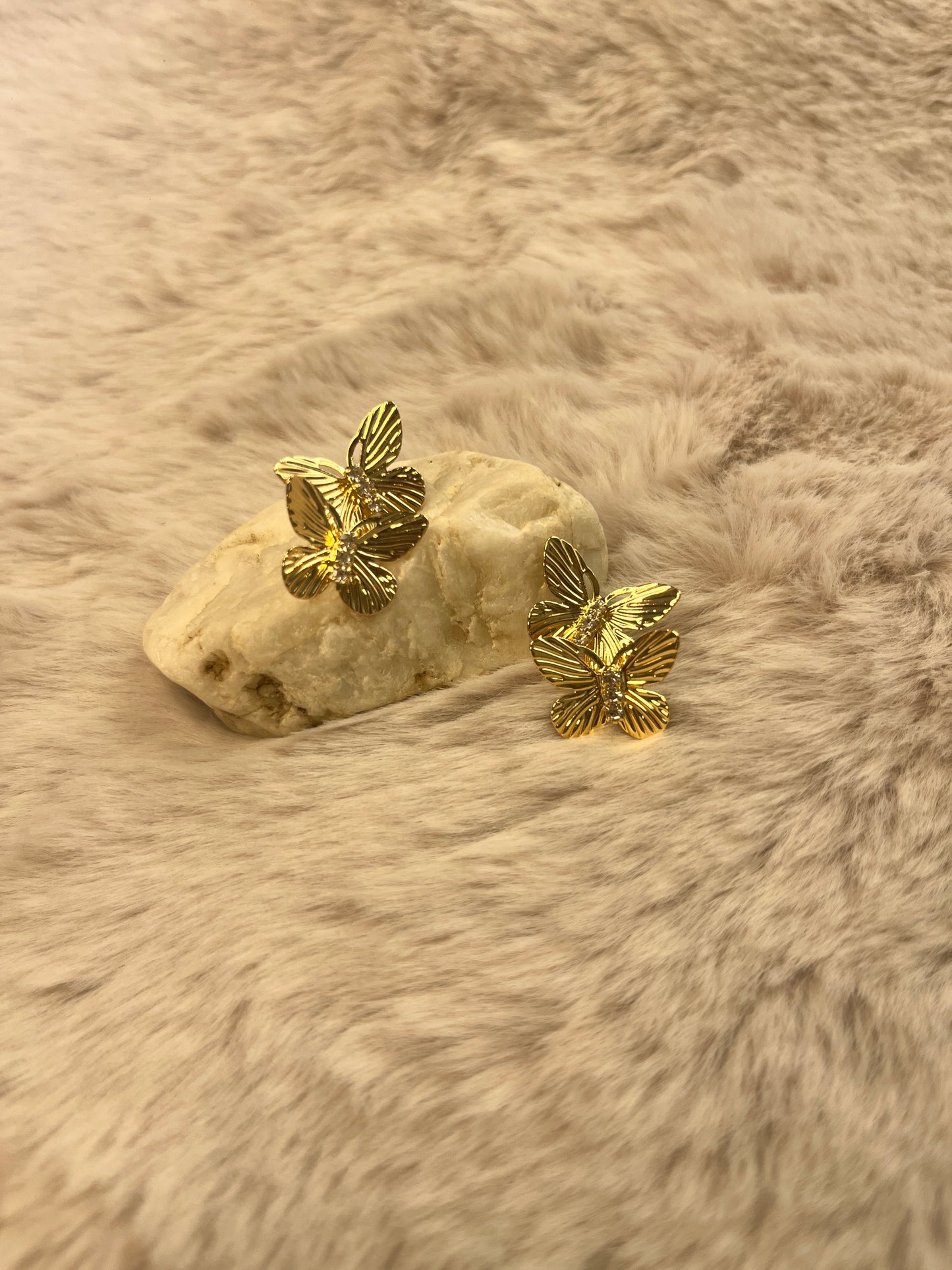 SAJATITLI EARRING