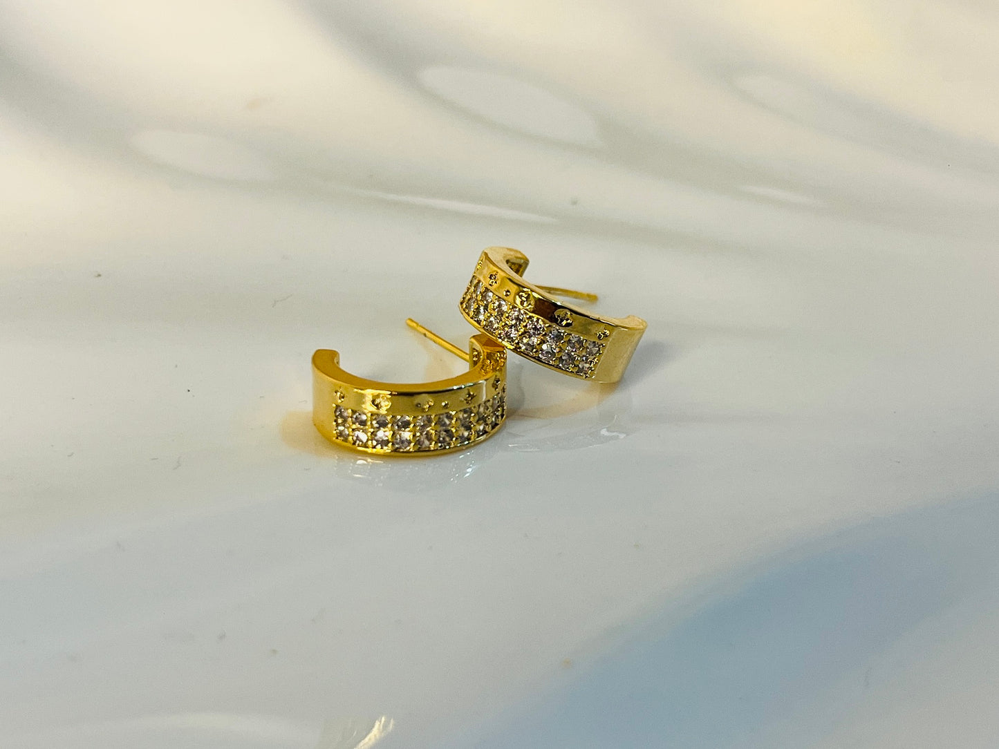 DAZZLE HOOPS