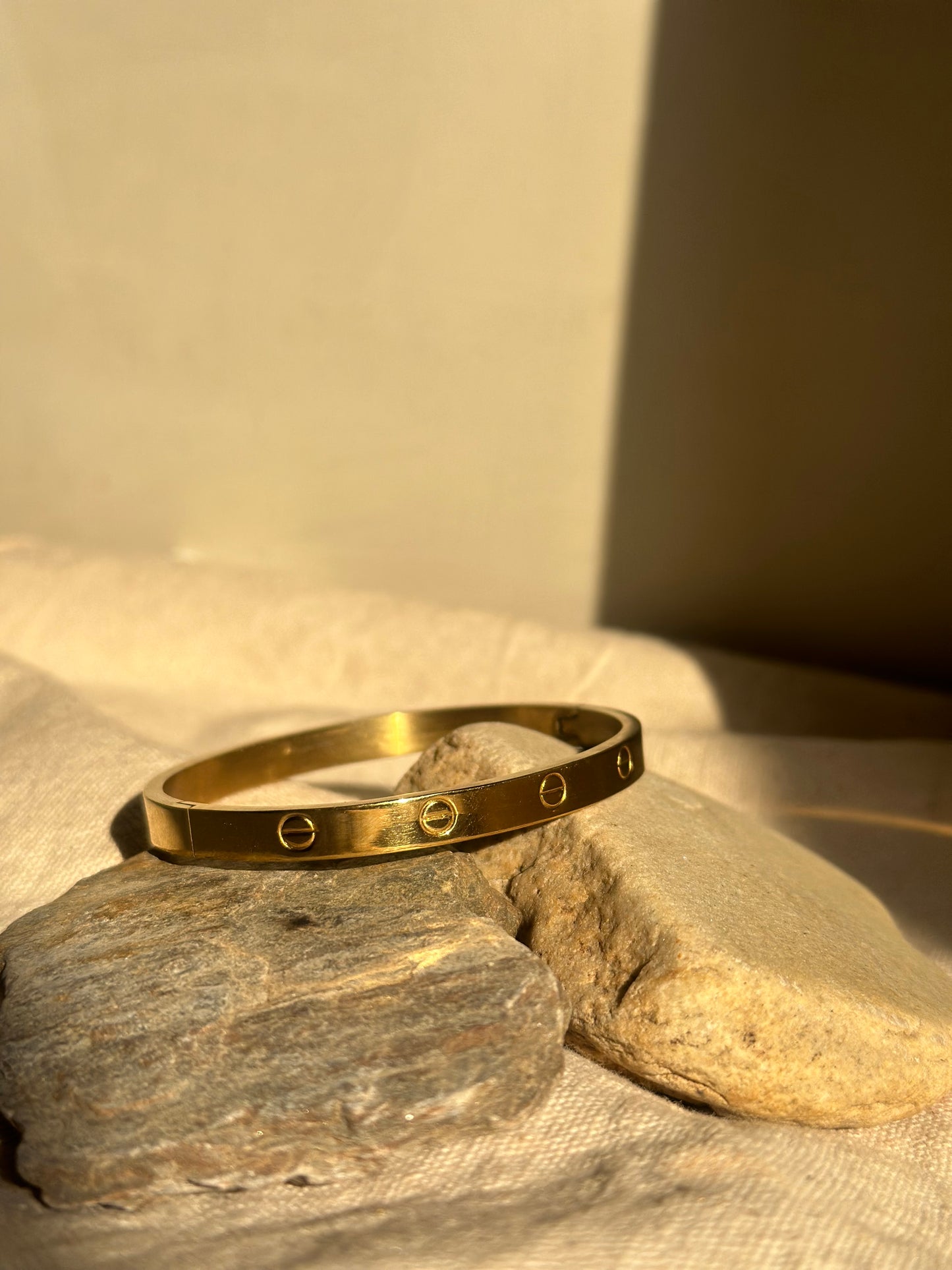 SOLACE BANGLE