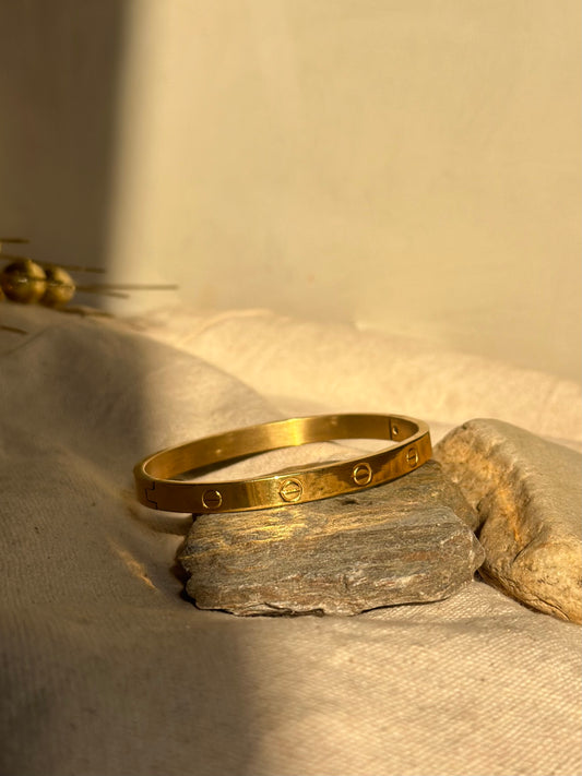 SOLACE BANGLE
