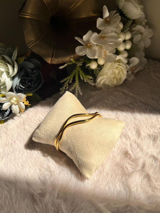 WAVELET BANGLE