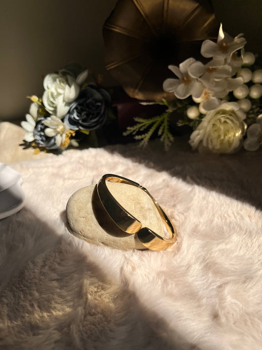 EDGEGOLD CUFF BRACELET
