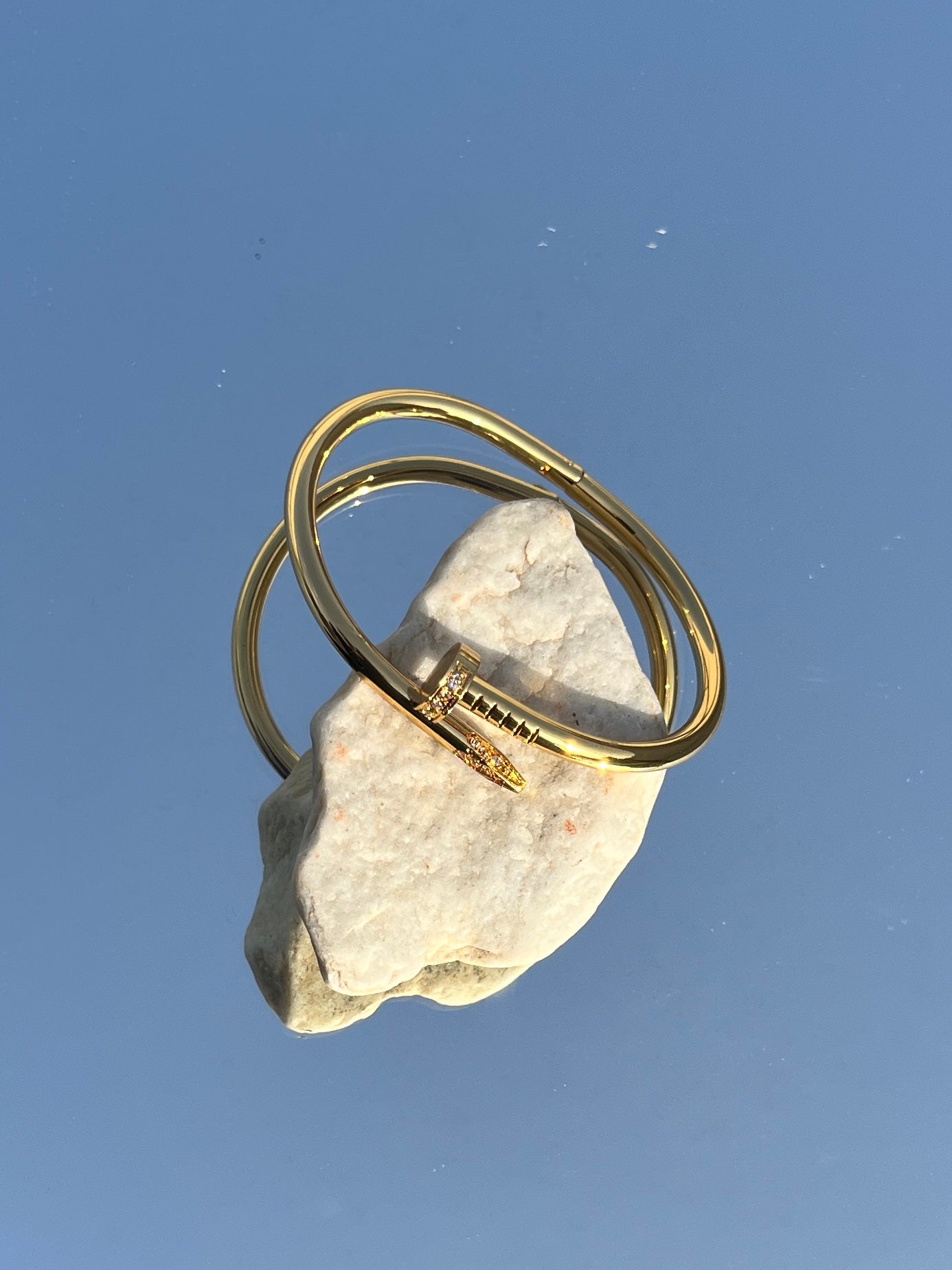 Nail Noir Bangle