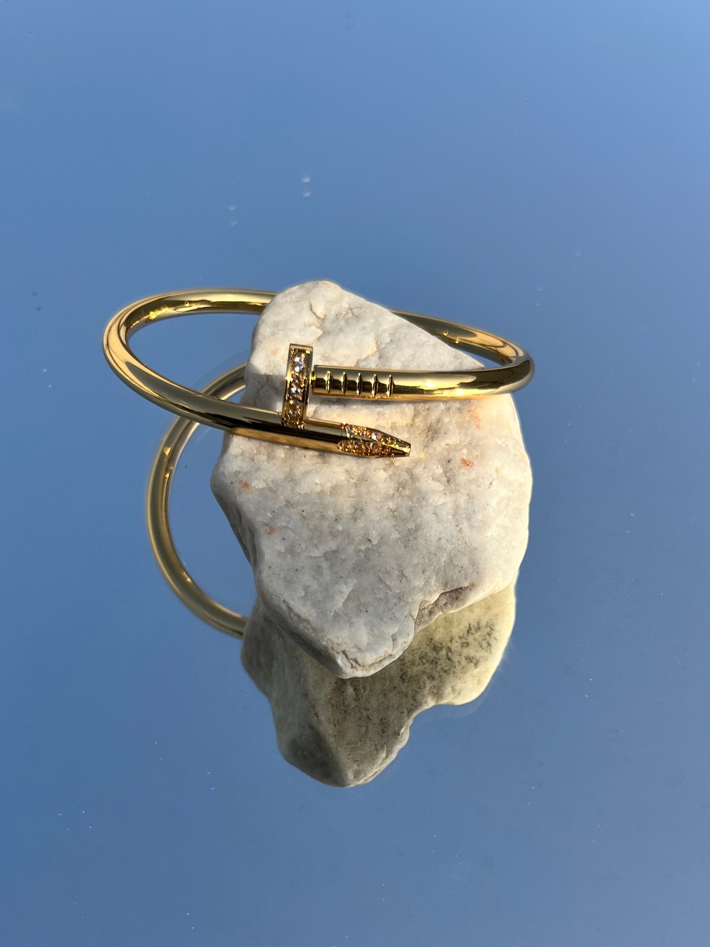 Nail Noir Bangle