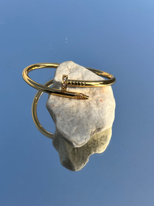 Nail Noir Bangle