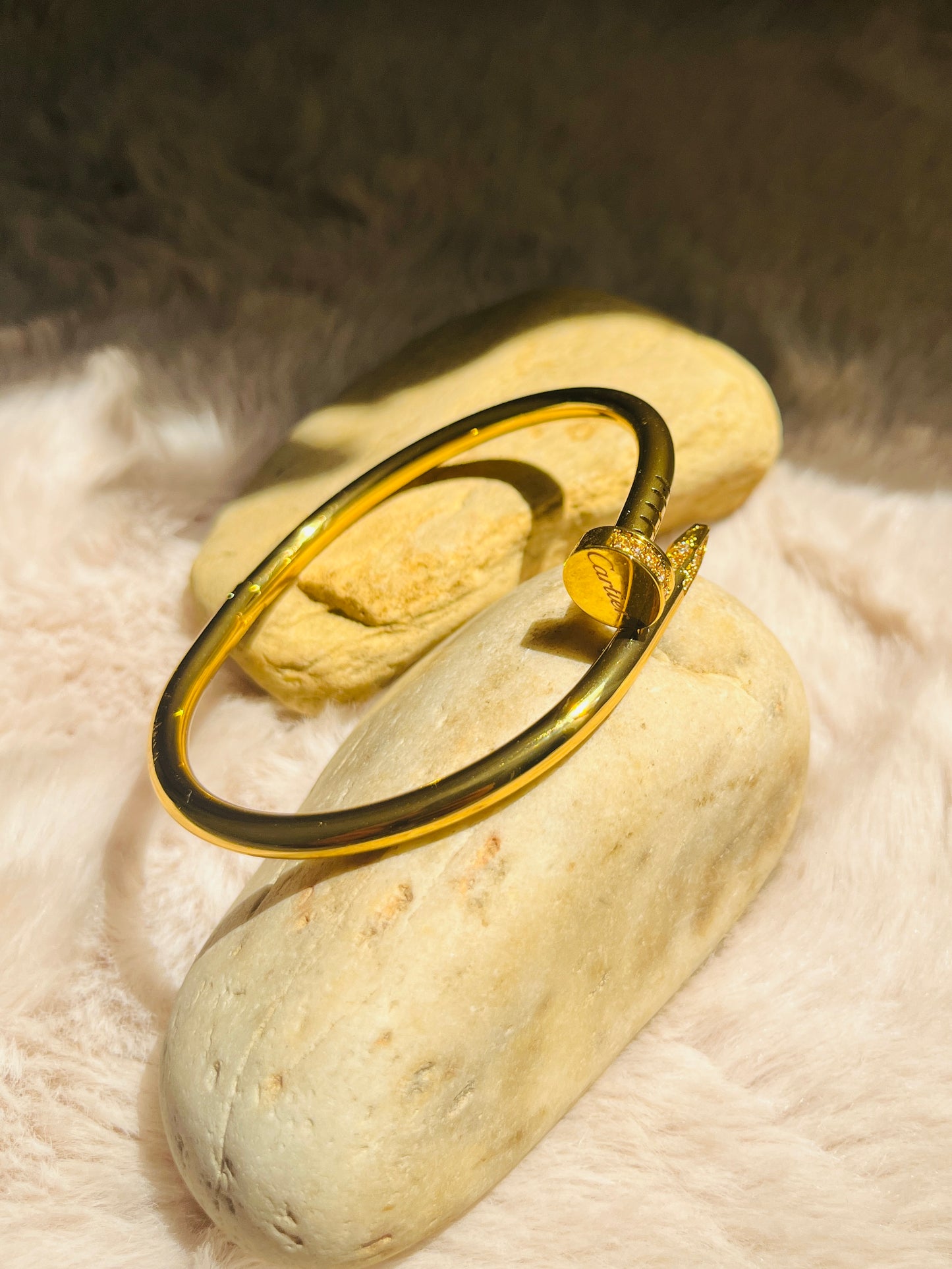 Nail Noir Bangle