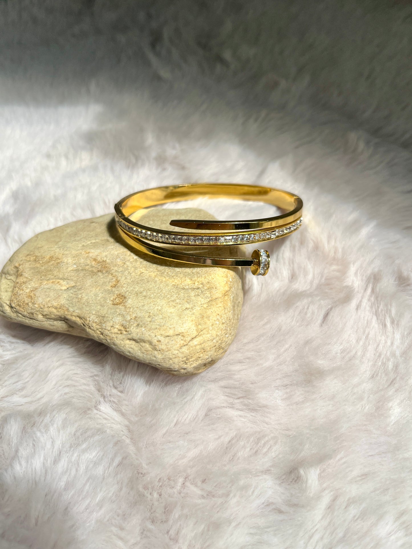 Oroline Luxe Bangle