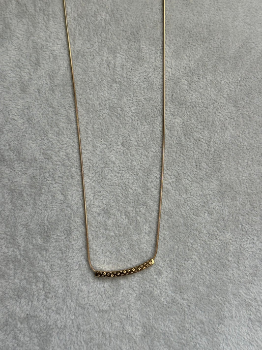 ELARA NECKLACE